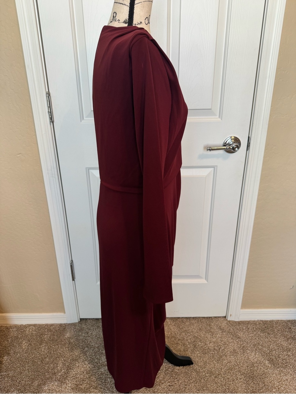 Express Women’s Burgundy Long-Sleeve Ruched Midi Dress Medium - Picture 8 of 12